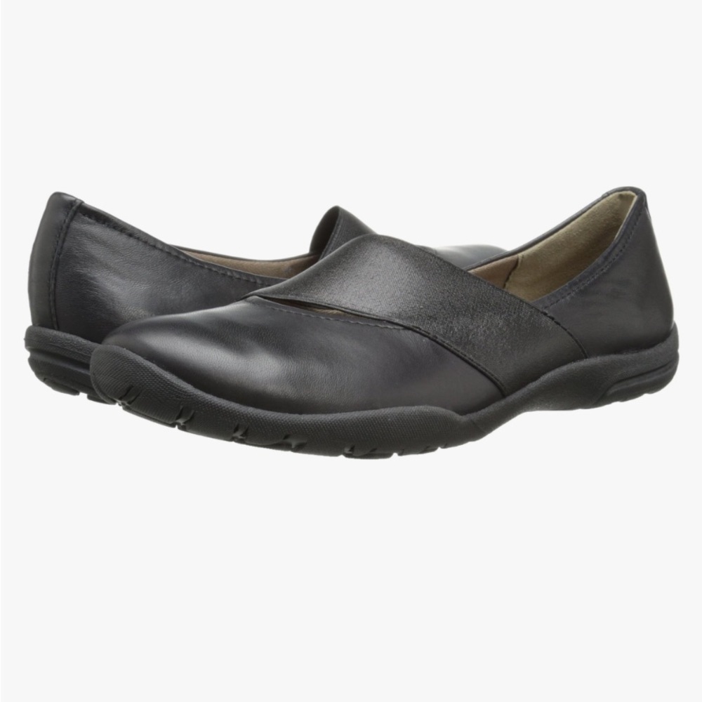 Final clearance Clarks Collection Women's Vallee Pine Flat 7 leather S33